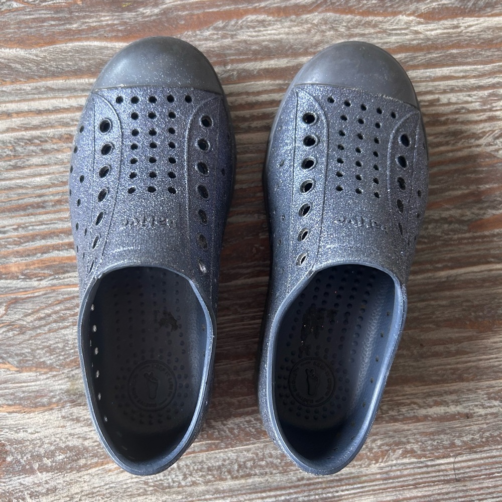 Black Glitter Natives